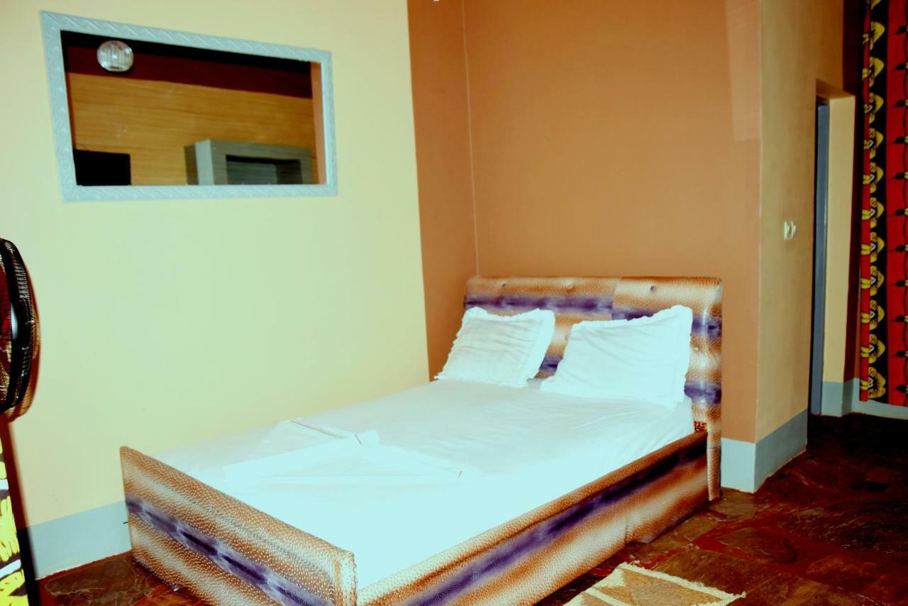 Saint Blaise Hotel Gatumba 部屋 写真